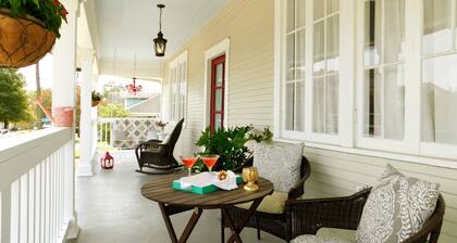 UPTOWN OASIS W PRIVATE, HEATED POOL, Minutes to all New Orleans' top attractions