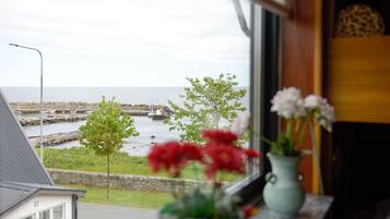 Habitación con 2 camas individuales, baño compartido (Kajuta) | Vista desde la habitación