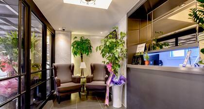 French Code Hotel