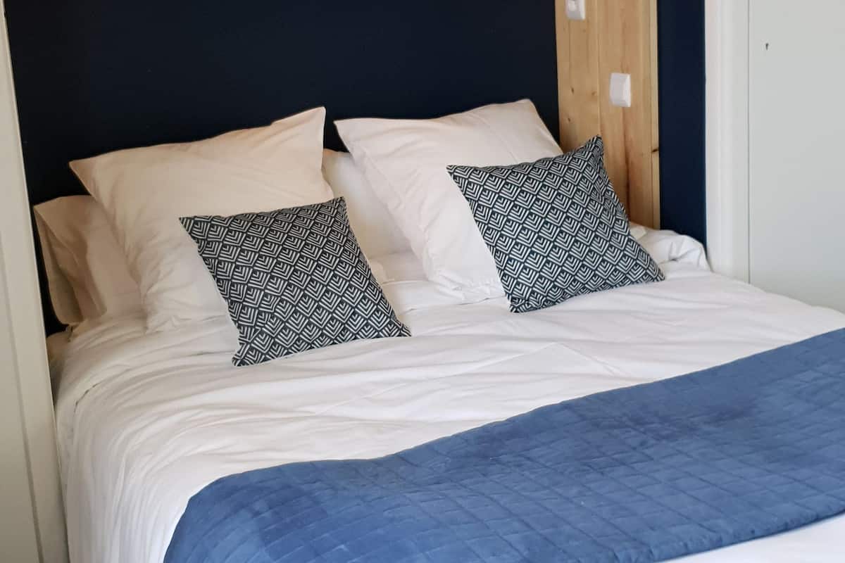 individually decorated, individually furnished, blackout curtains