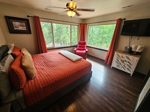 3 habitaciones, tabla de planchar con plancha y cuna de viaje