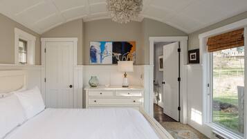 2 chambres, fer et planche à repasser, accès Internet, draps fournis