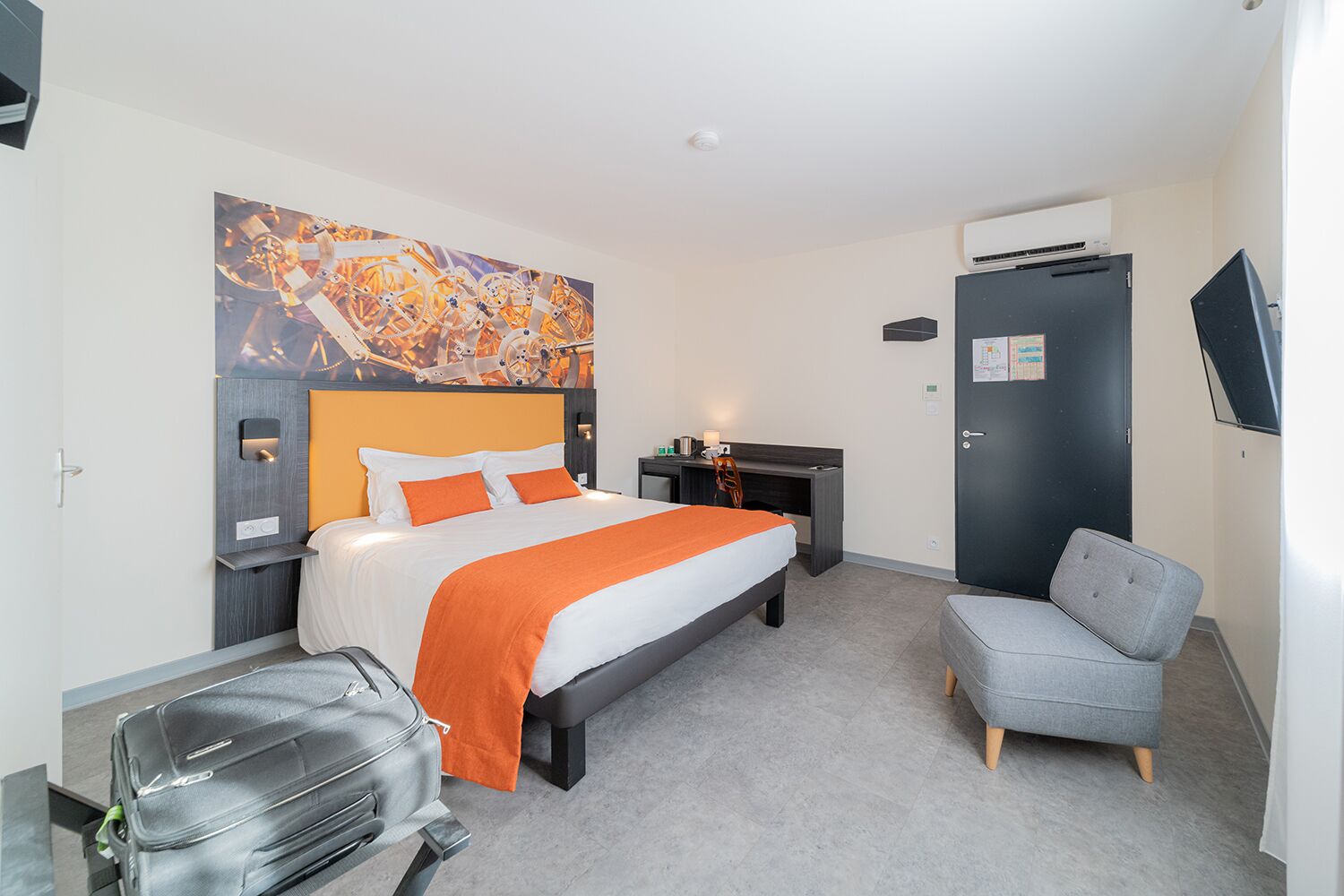 standard double room | free minibar, in-room safe, individually decorated