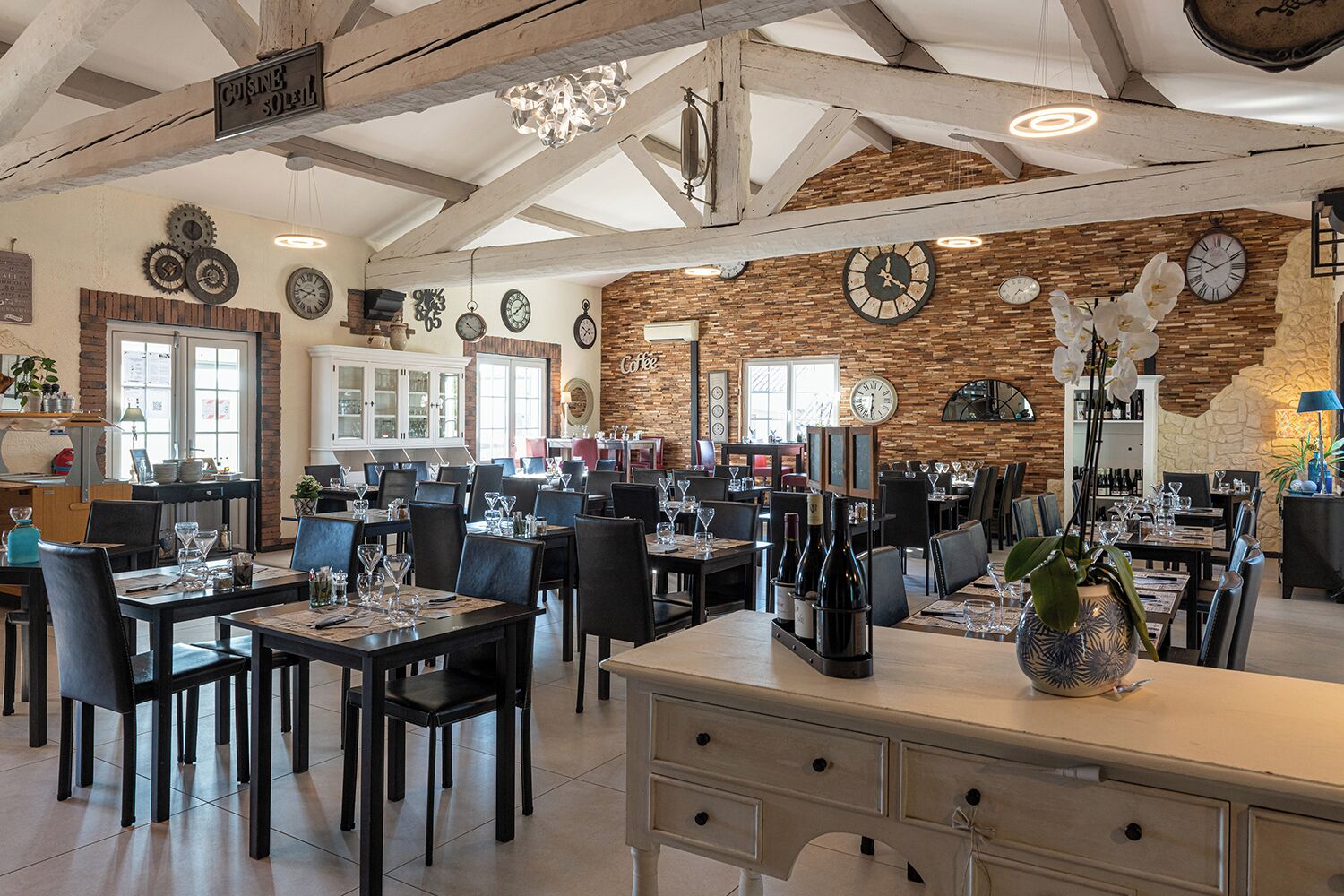 breakfast, lunch, dinner served; french cuisine