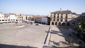 Exterior - Alojamientos Plaza Mayor (Trujillo)