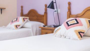 Memory foam beds, desk, WiFi (free)
