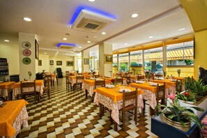 Restaurant - Hotel Antares (San Benedetto del Tronto)
