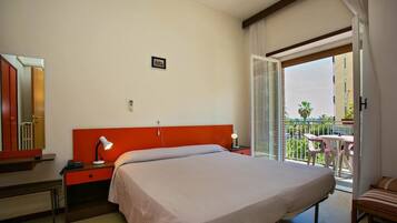 Doppel- oder Zweibettzimmer | Kostenlose Babybetten, kostenloses WLAN