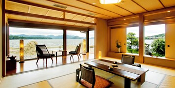 Caja de seguridad en la habitación, wifi gratis y ropa de cama 