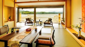 Basic Quadruple Room, Shared Bathroom | In-room safe, free WiFi, bed sheets