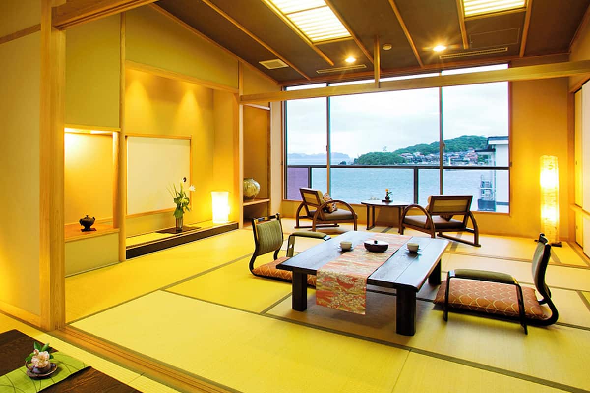 Premium Room, Private Bathroom | Peti besi dalam bilik, Wi-fi percuma, cadar katil