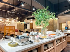 Café da manhã com buffet todos os dias mediante uma taxa
