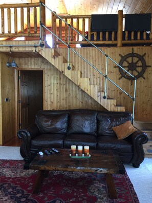 Interior - Secluded Lakefront Lodge in Iowa's Great Lakes (Jackson)