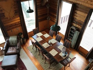 Dining - Secluded Lakefront Lodge in Iowa's Great Lakes (Jackson)