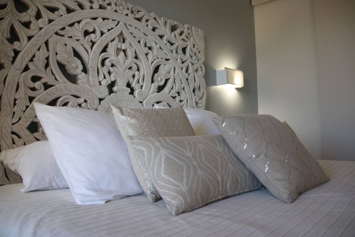 Minibar, in-room safe, blackout drapes, iron/ironing board (on request)