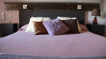Suite (Twenty Four) | Minibar, in-room safe, individually decorated, individually furnished