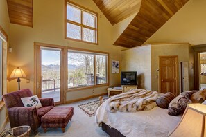 6 Schlafzimmer, Schreibtisch, Bügeleisen/Bügelbrett, kostenloses WLAN