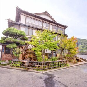 Exterior - Kappo Ryokan Shiratame Ryokan (Iwakuni)