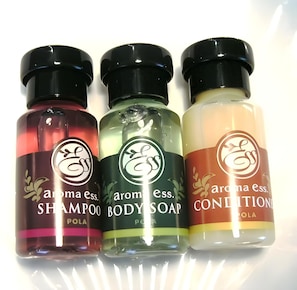 Bathroom amenities - Yamaguchi Grand Hotel (Yamaguchi)