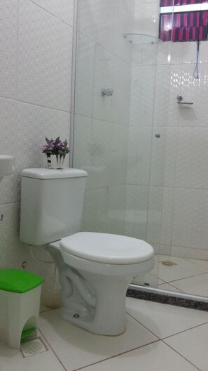 Appartamento (4 pax) | Bagno | Doccia, asciugamani