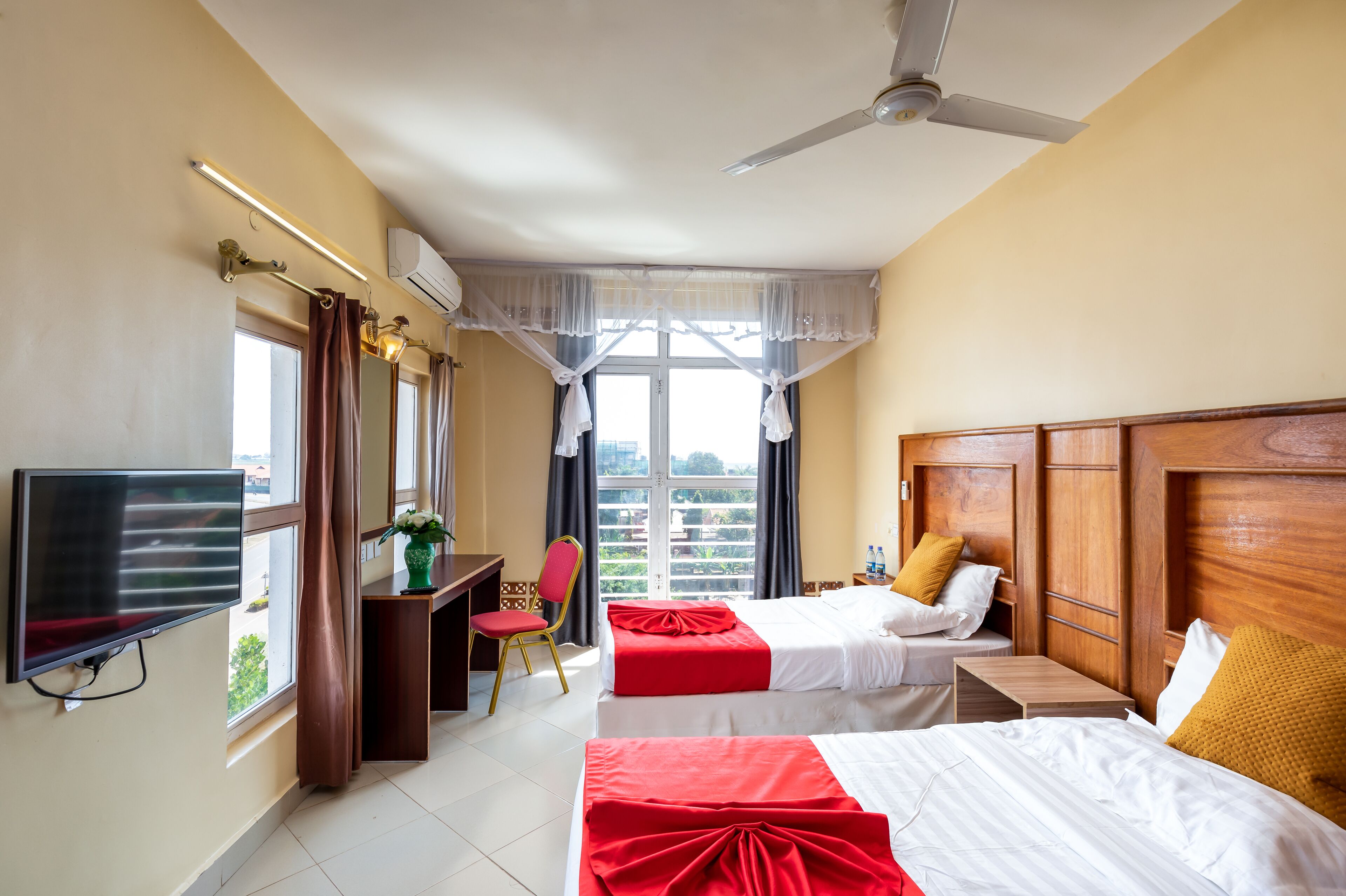 superior double or twin room, non smoking | 1 bedroom, in-room safe, individually furnished, desk