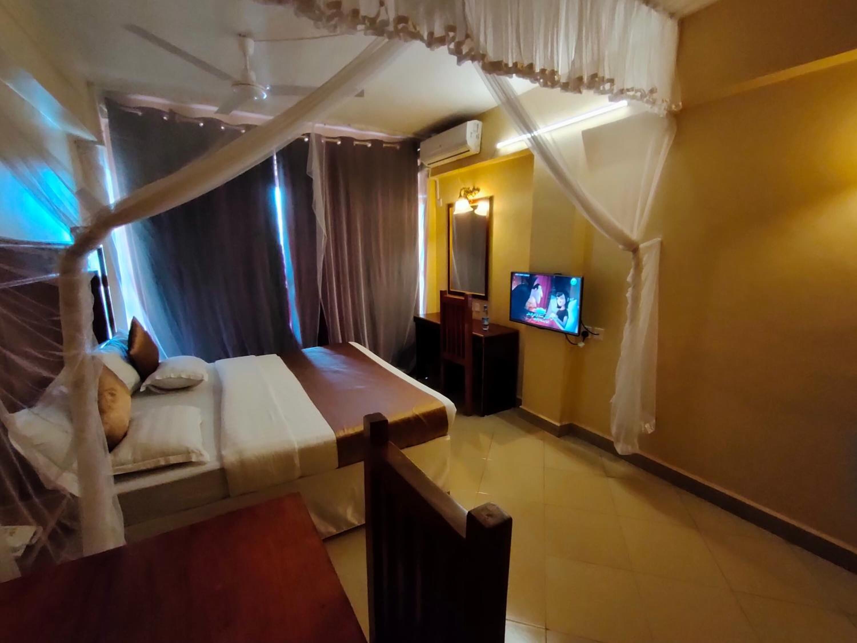 Photo - Pulickal Airport Hotel