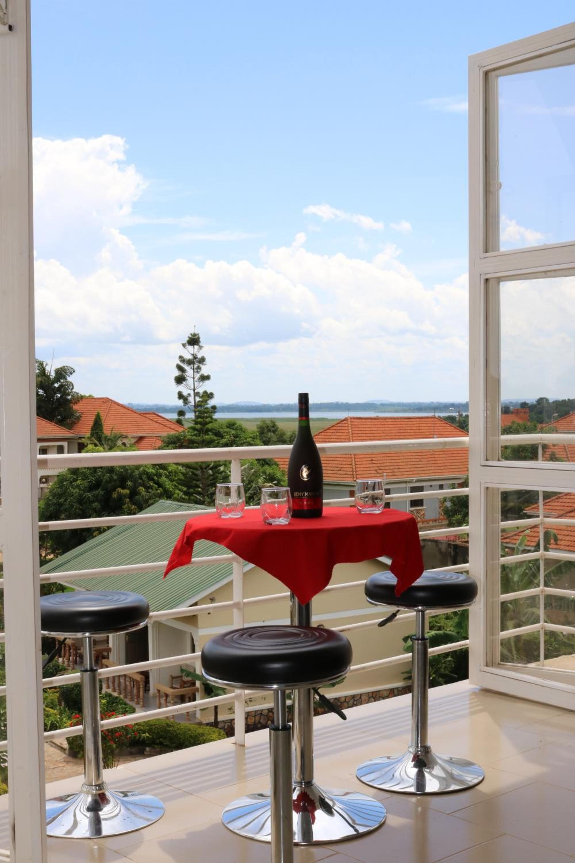 Photo - Pulickal Airport Hotel