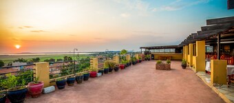 Pulickal Airport Hotel