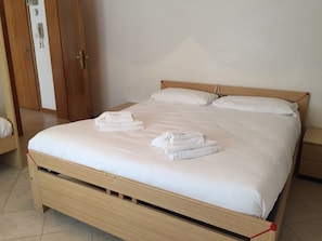 Apartment, 1 Schlafzimmer | 1 Schlafzimmer, Babybetten, kostenloses WLAN, Bettwäsche