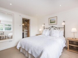 Quarto casal, suíte, vista para o jardim | Wi-Fi