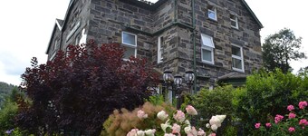 コード  ー- フロン ゲスト ハウス