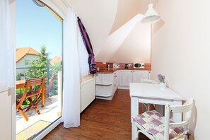 Studio (Levendula) | Desk, iron/ironing board, free WiFi - Levendula Apartman (Balatonfured)