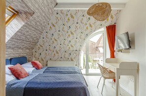 Family Apartment, 2 Bedrooms, Balcony | Desk, iron/ironing board, free WiFi - Levendula Apartman (Balatonfured)