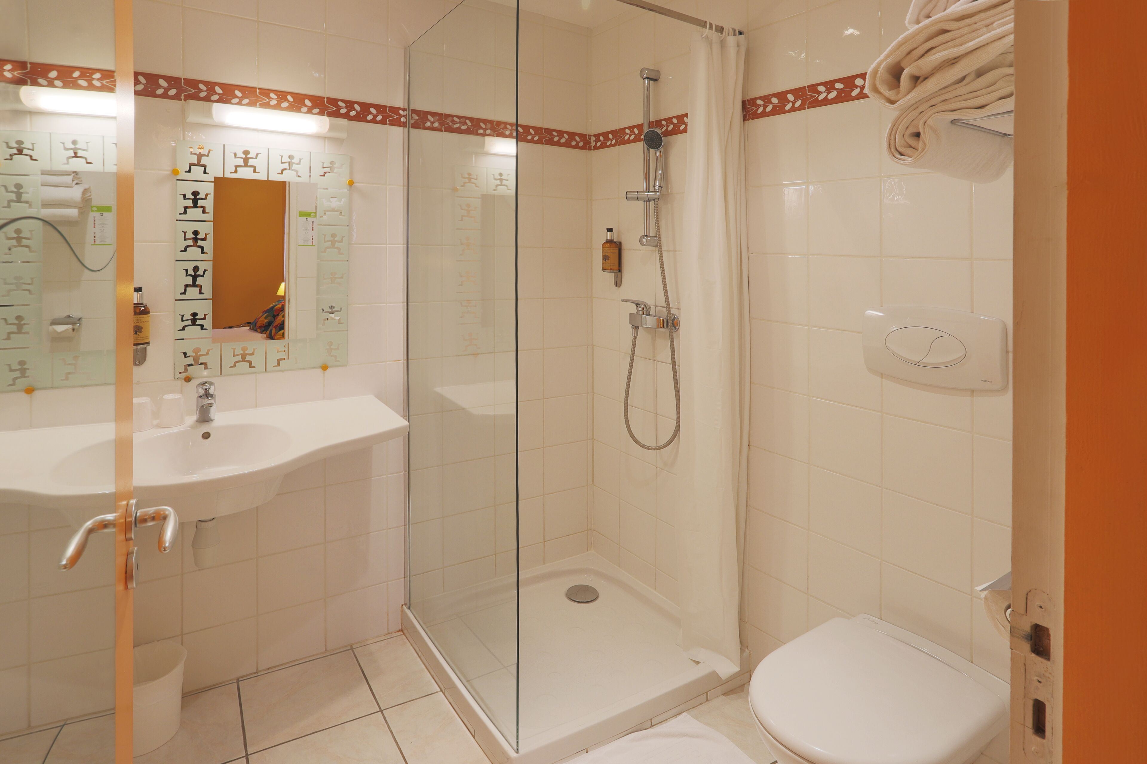 double room | bathroom | free toiletries, hair dryer, towels
