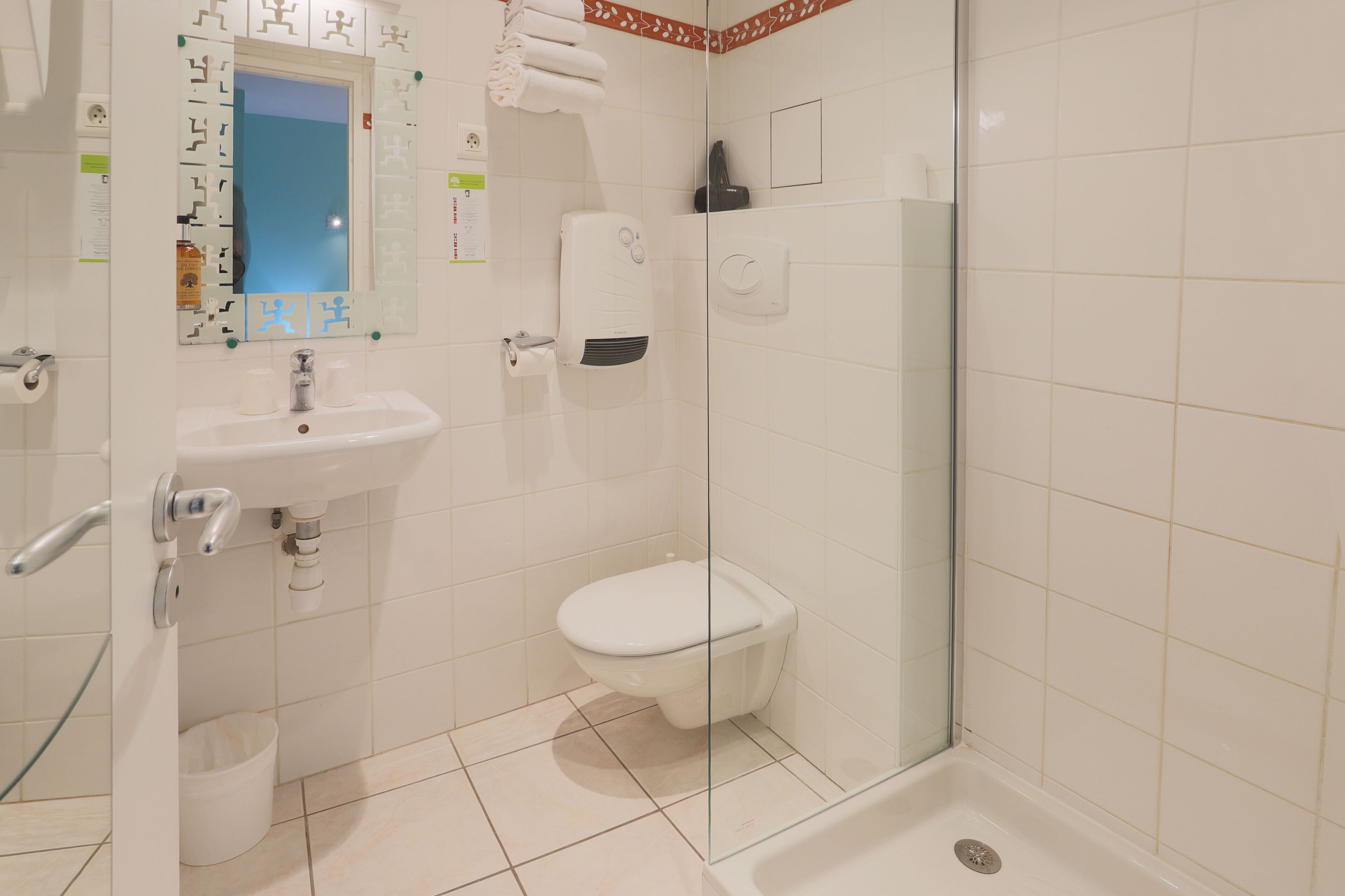 double room | bathroom | free toiletries, hair dryer, towels