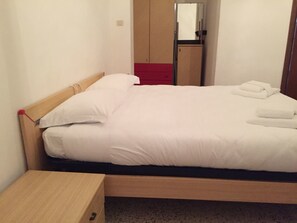 Apartment, 1 Schlafzimmer | 1 Schlafzimmer, kostenloses WLAN, Bettwäsche