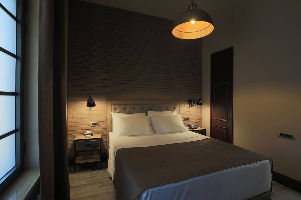 1 bedroom, premium bedding, minibar, in-room safe