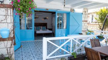 Elite-Doppelzimmer, Nichtraucher, Poolblick | 1 Schlafzimmer, hochwertige Bettwaren, Select-Comfort-Betten, Minibar