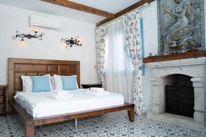 Elite Double Room, Non Smoking, Pool View | 1 bedroom, premium bedding, Select Comfort beds, minibar