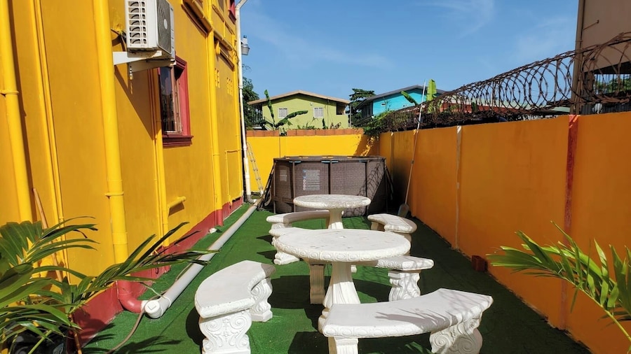 Studio 27 Inn