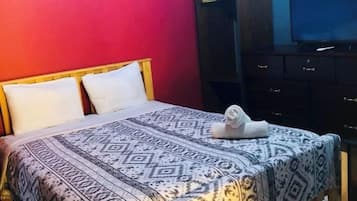 ห้องพัก, เตียงควีนไซส์ 1 เตียง | เตารีด/โต๊ะรีดผ้า, Wi-Fi ฟรี, ผ้าปูที่นอน