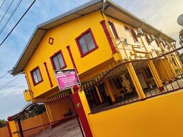 Fachada del alojamiento