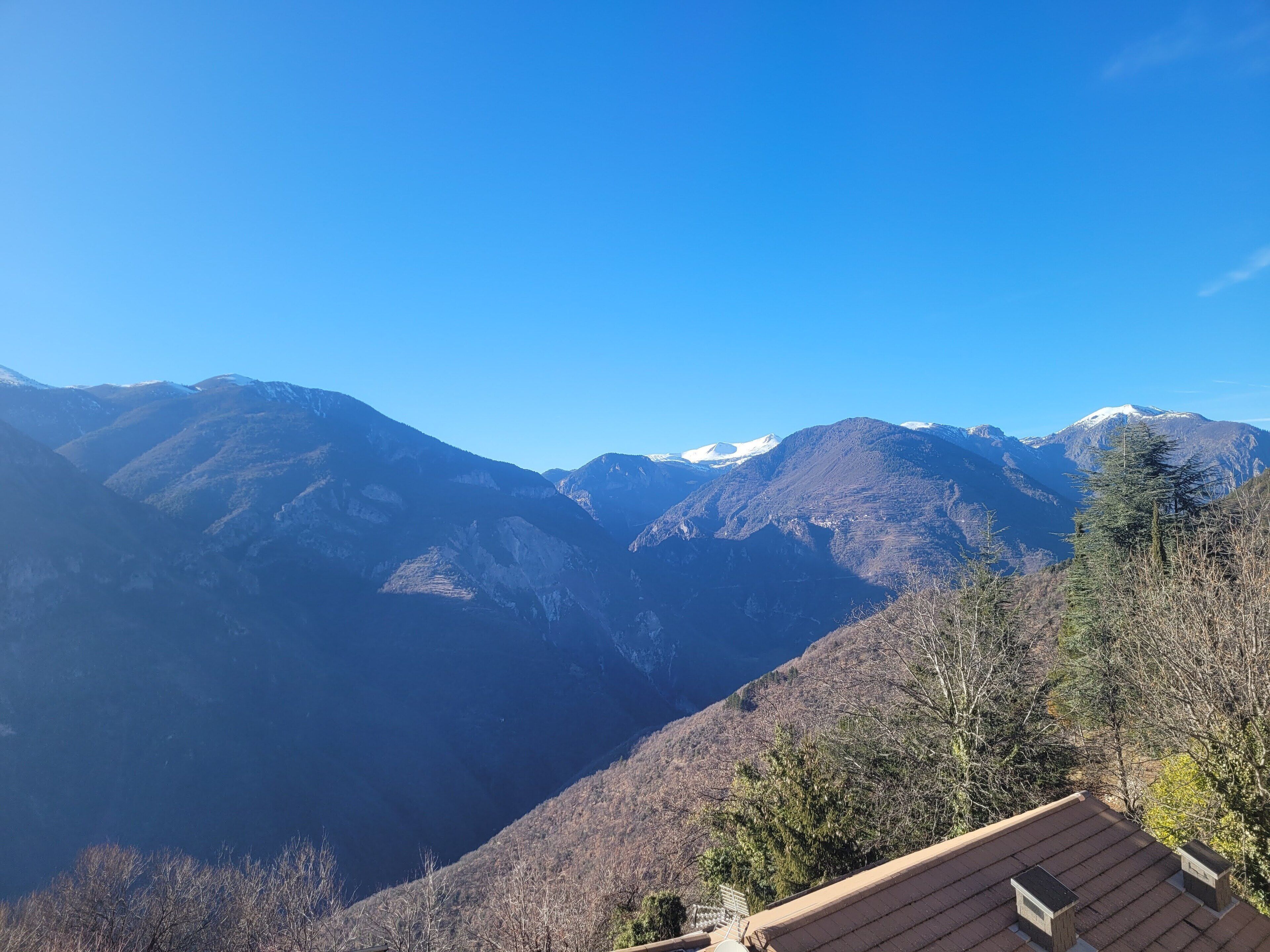 1 bedroom, laptop workspace, soundproofing, iron/ironing board