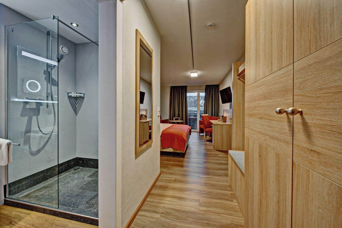 In-room safe, free WiFi