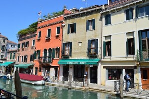 Front of property - Locanda Salieri (Venice)