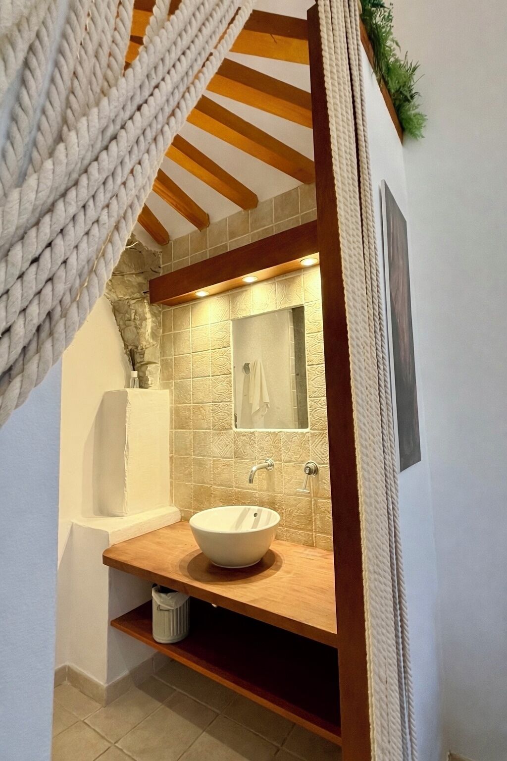 Quarto casal (L'aven) | Banheiro | Chuveiro, secador de cabelo, toalhas de banho 