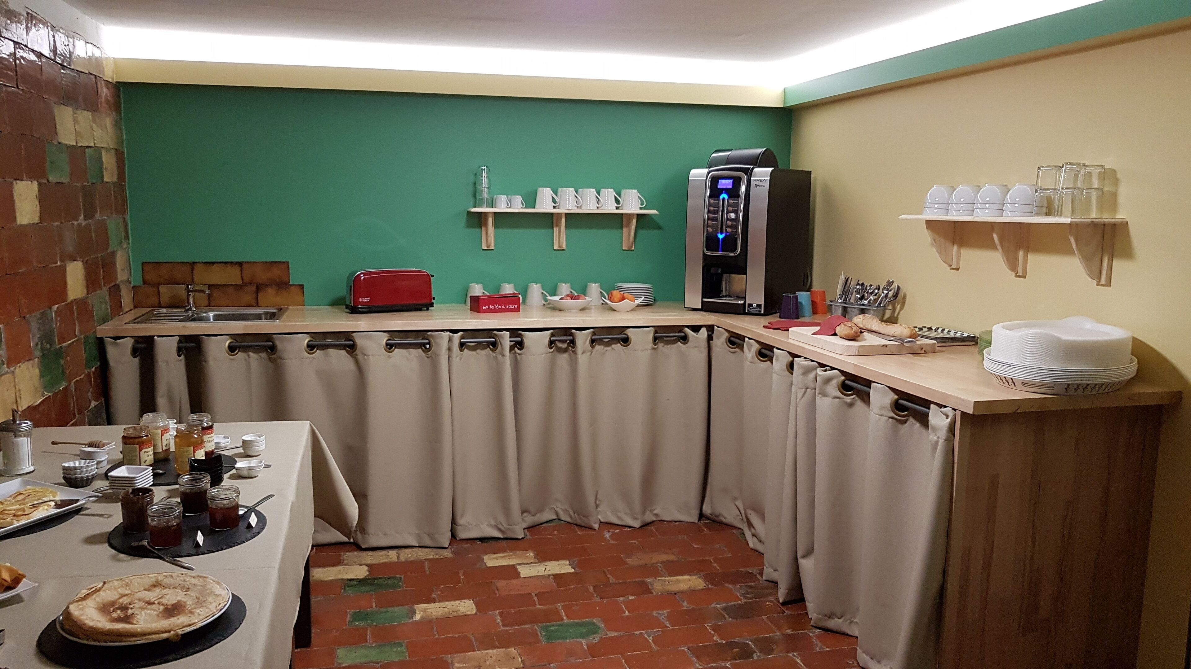 daily buffet breakfast (eur 11.00 per person)