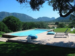 Seasonal outdoor pool