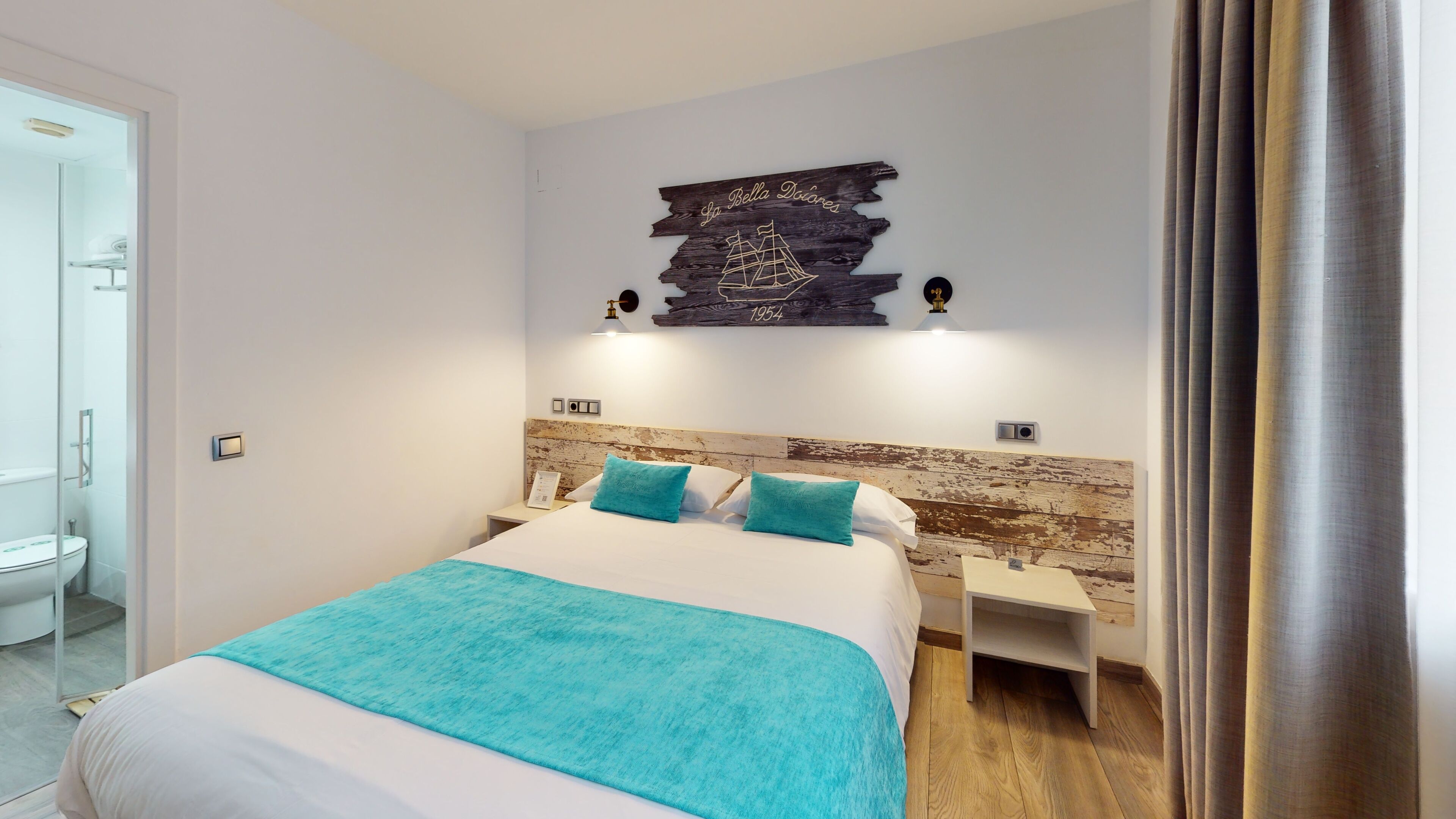 minibar, in-room safe, desk, laptop workspace