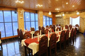 Restaurant - Mannat Resorts (Srinagar)